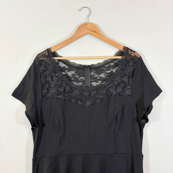 Torrid Black Lace Ponte Knit Dress Size 20 Fit & Flare Short Sleeve Casual Work - Picture 2 of 9